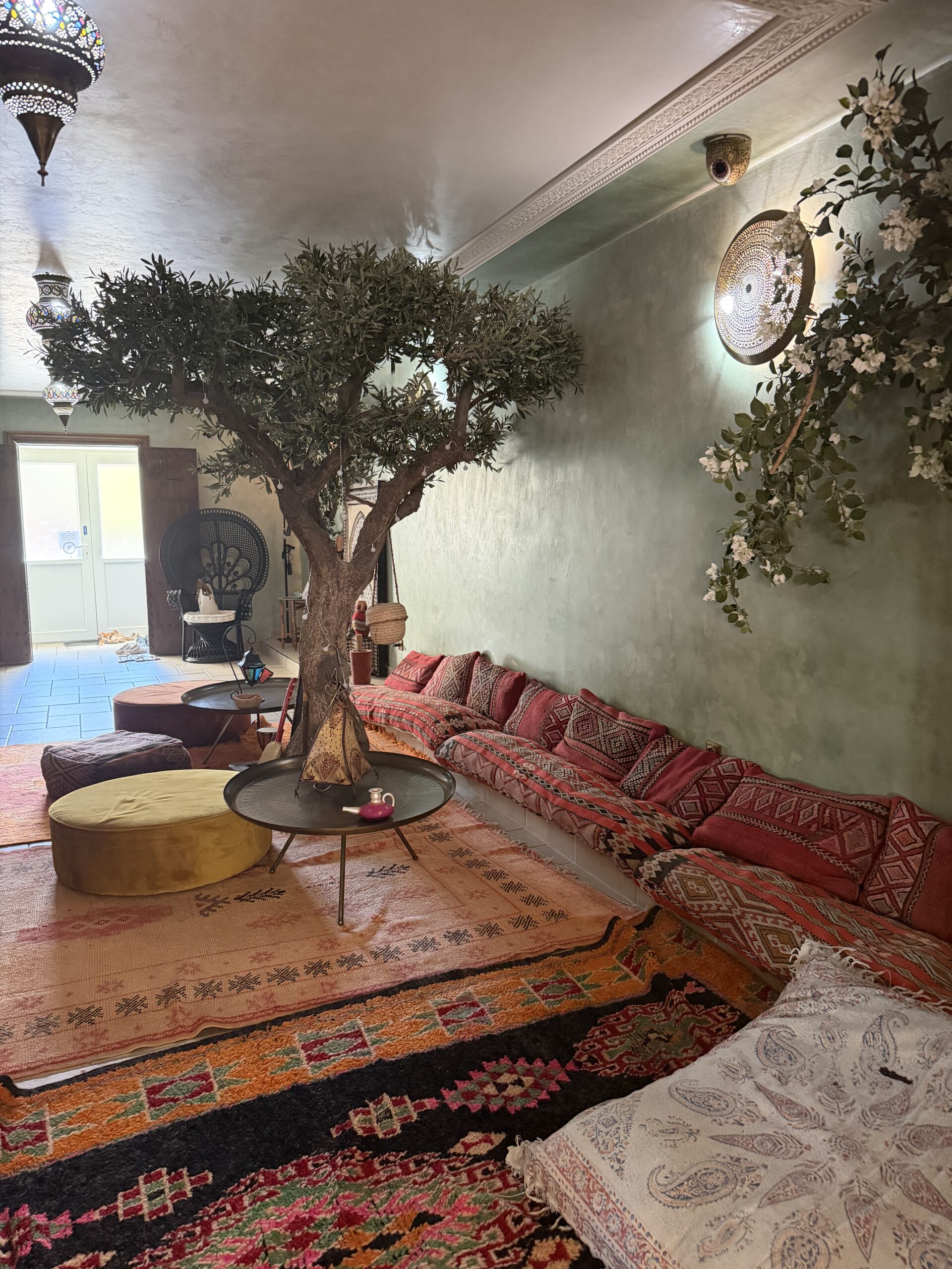 Salon
